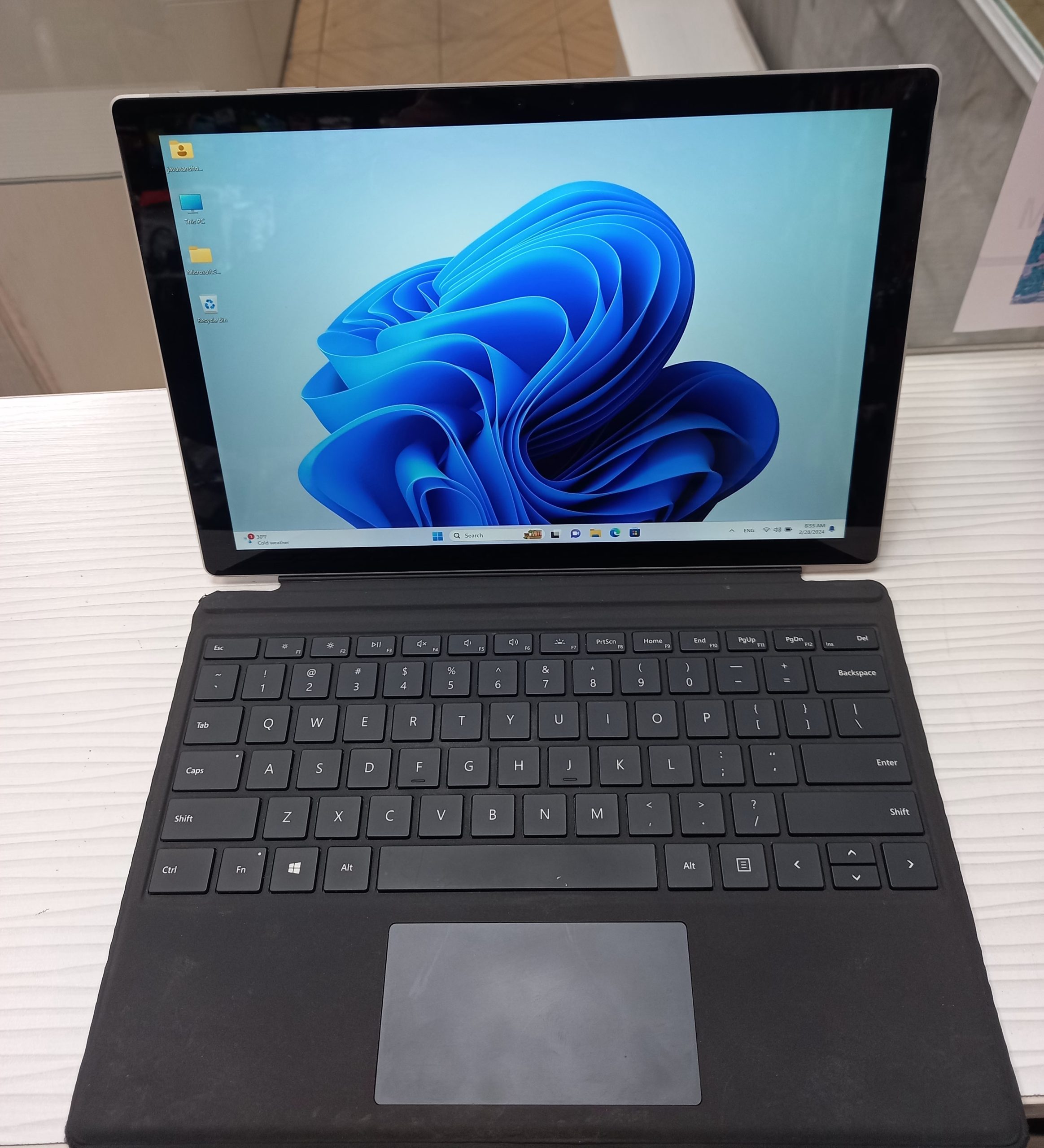 تبلت استوک مایکروسافت سرفیس پرو 5 مدل Surface Pro 5 – i5 8G 128 GSSD